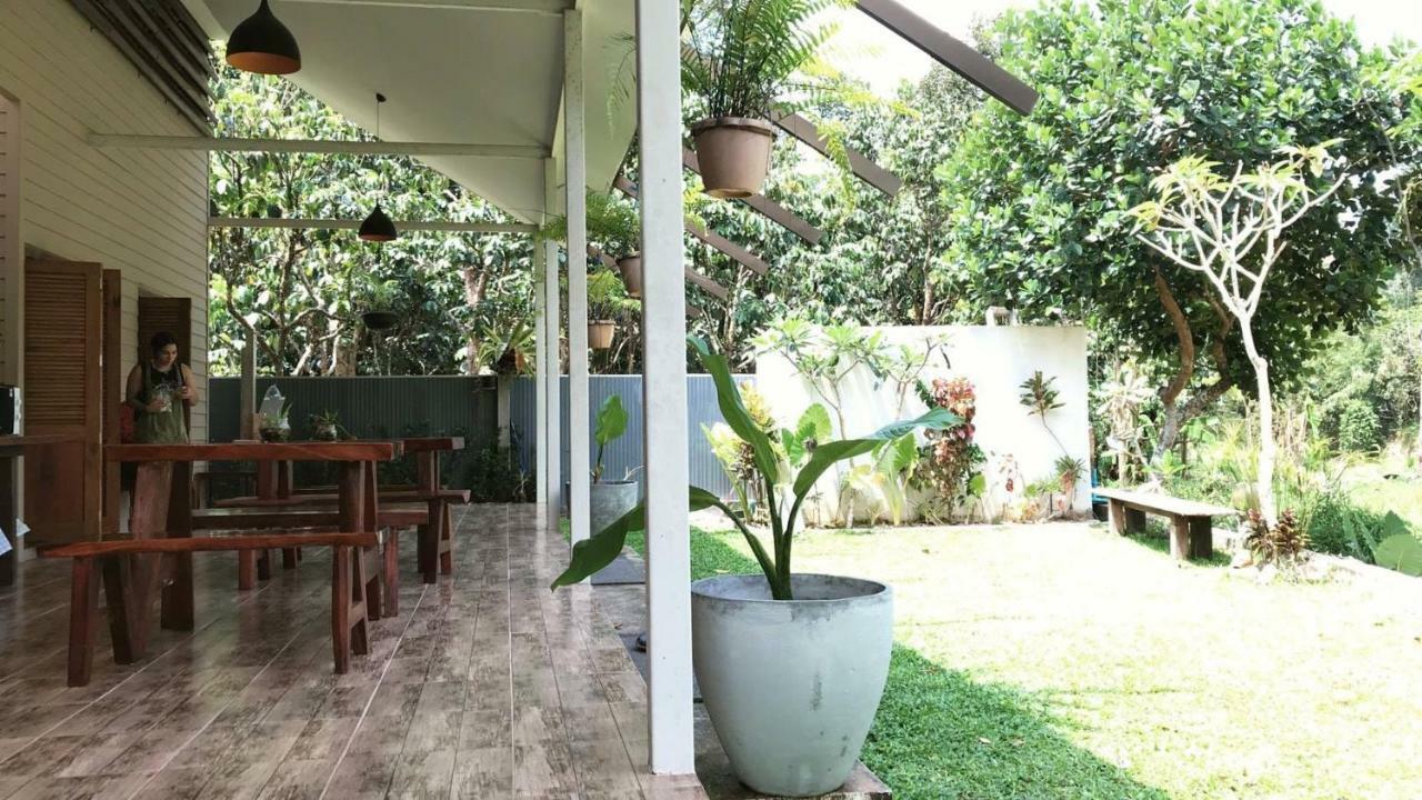 Baan Hinlad Home&Hostel Lipa Noi Buitenkant foto